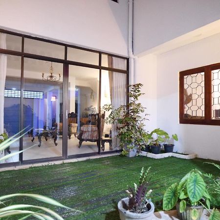 Elegance Oasis, Colombo 3 Hotel Exterior foto