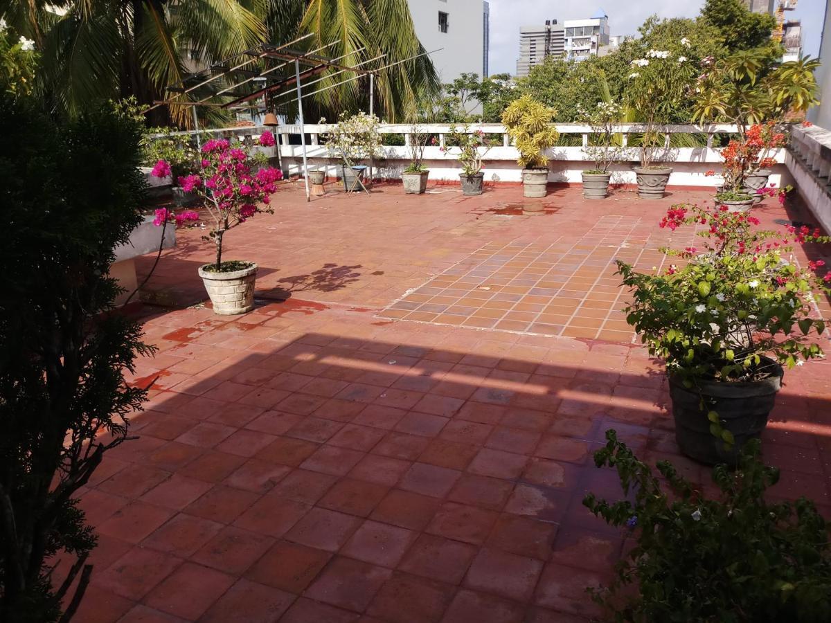 Elegance Oasis, Colombo 3 Hotel Exterior foto